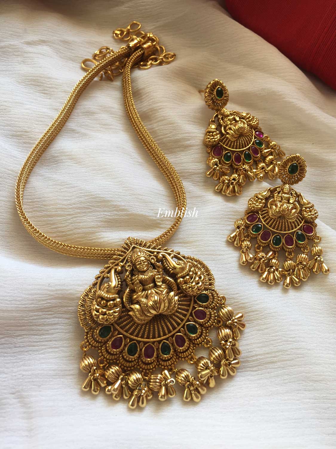 Antique Lakshmi with Haathi Pendant Set